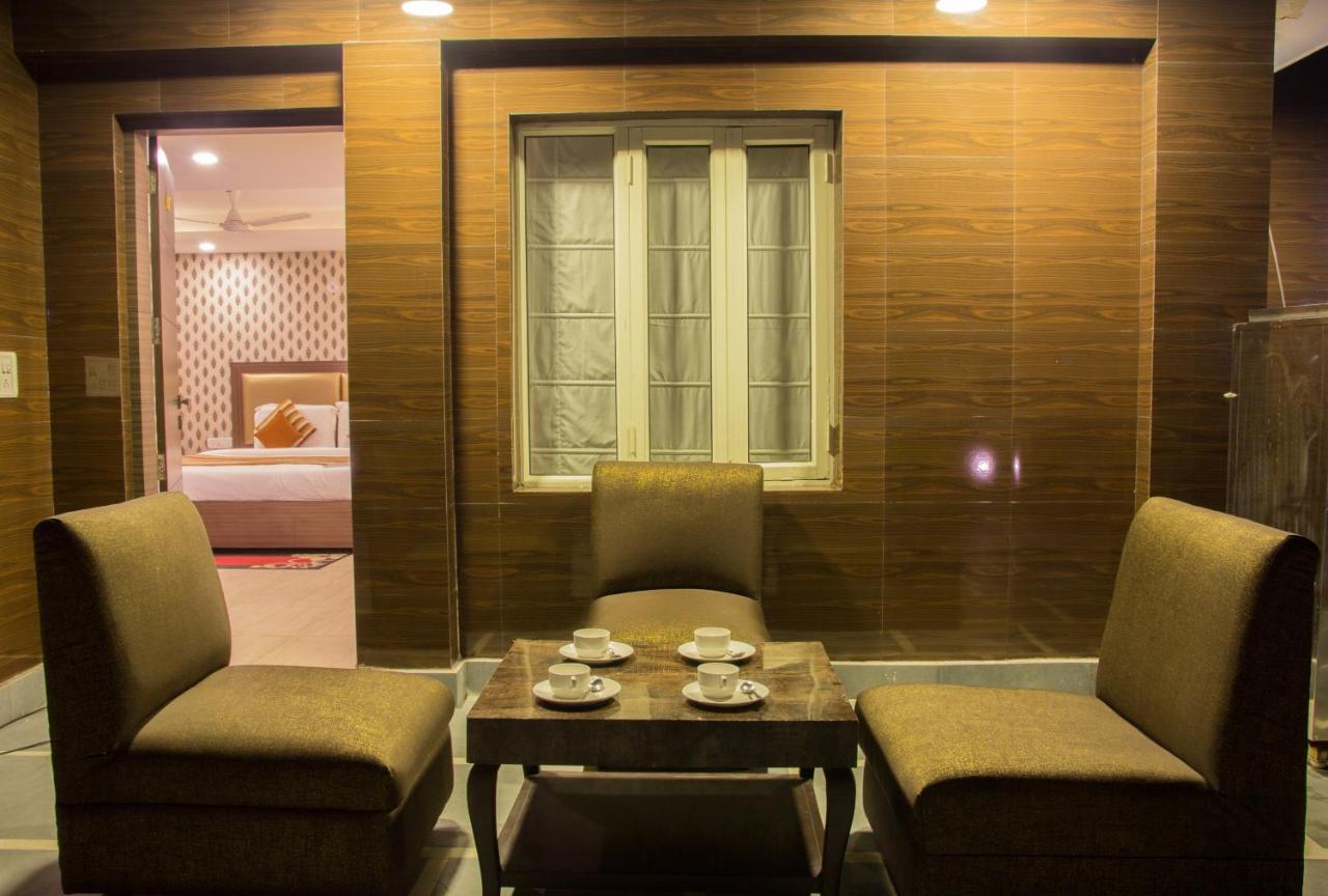 Hotel Pawan Plaza Near Sir Ganga Ram Hospital Delhi  Buitenkant foto