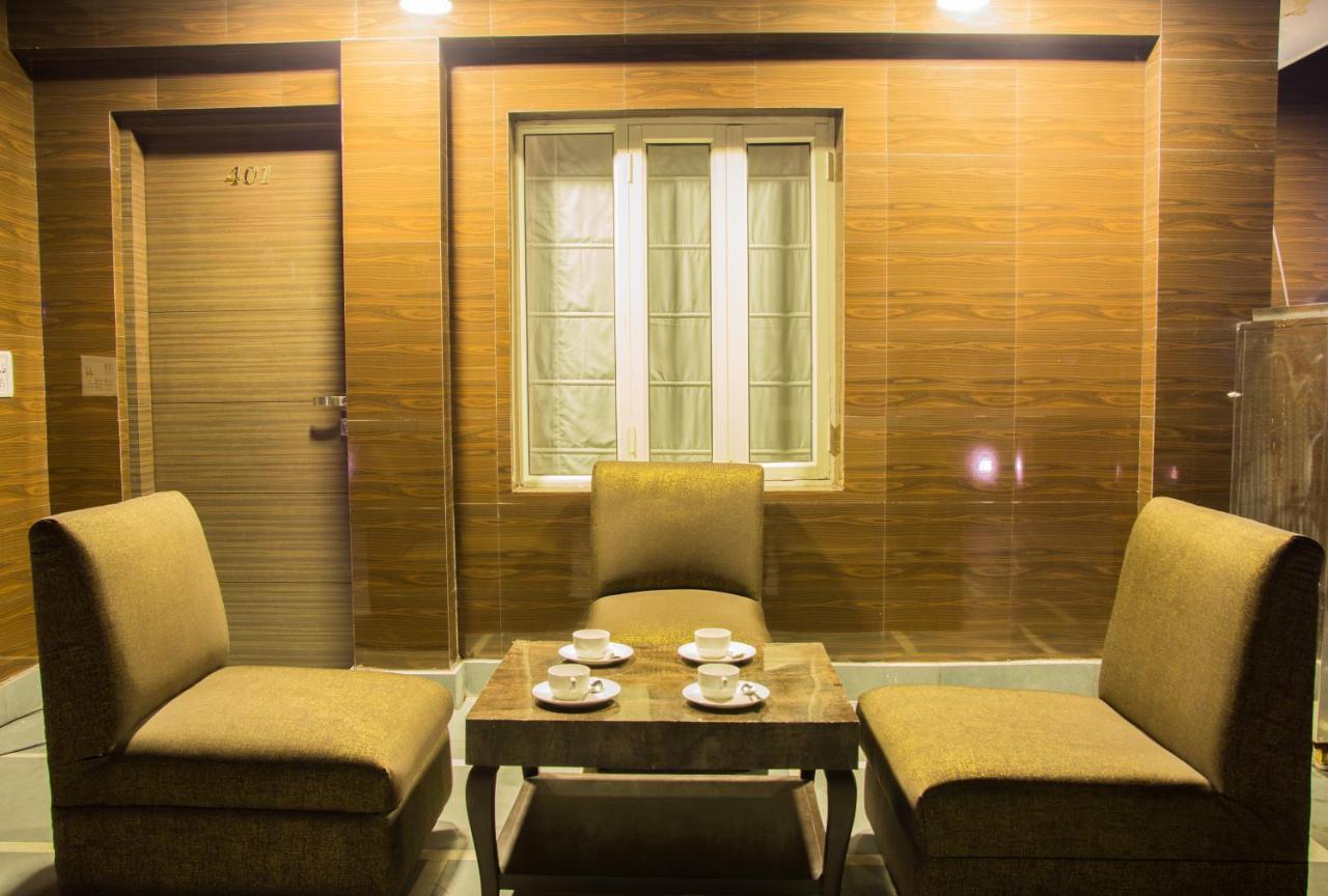 Hotel Pawan Plaza Near Sir Ganga Ram Hospital Delhi  Buitenkant foto