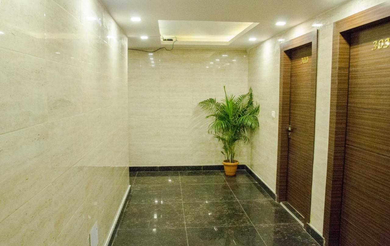 Hotel Pawan Plaza Near Sir Ganga Ram Hospital Delhi  Buitenkant foto