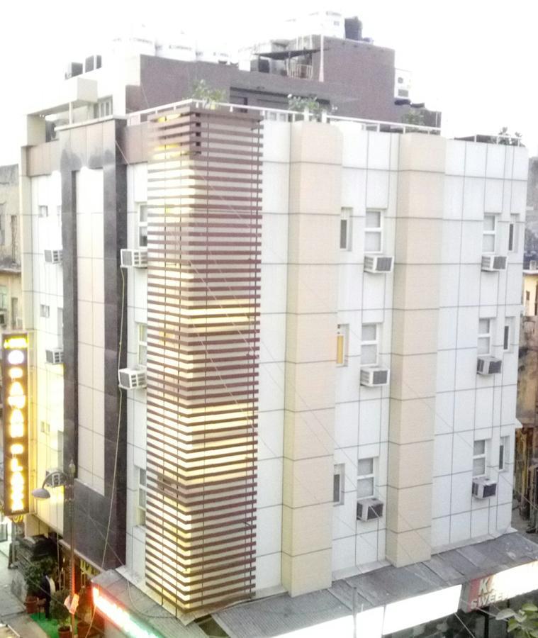 Hotel Pawan Plaza Near Sir Ganga Ram Hospital Delhi  Buitenkant foto