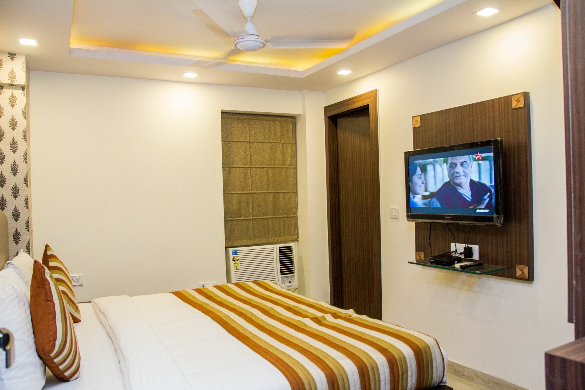 Hotel Pawan Plaza Near Sir Ganga Ram Hospital Delhi  Buitenkant foto