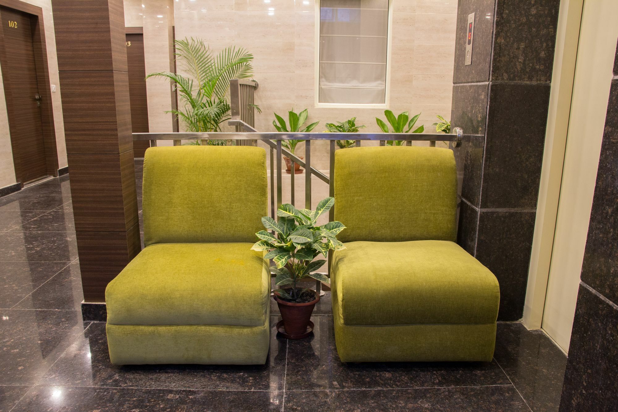 Hotel Pawan Plaza Near Sir Ganga Ram Hospital Delhi  Buitenkant foto