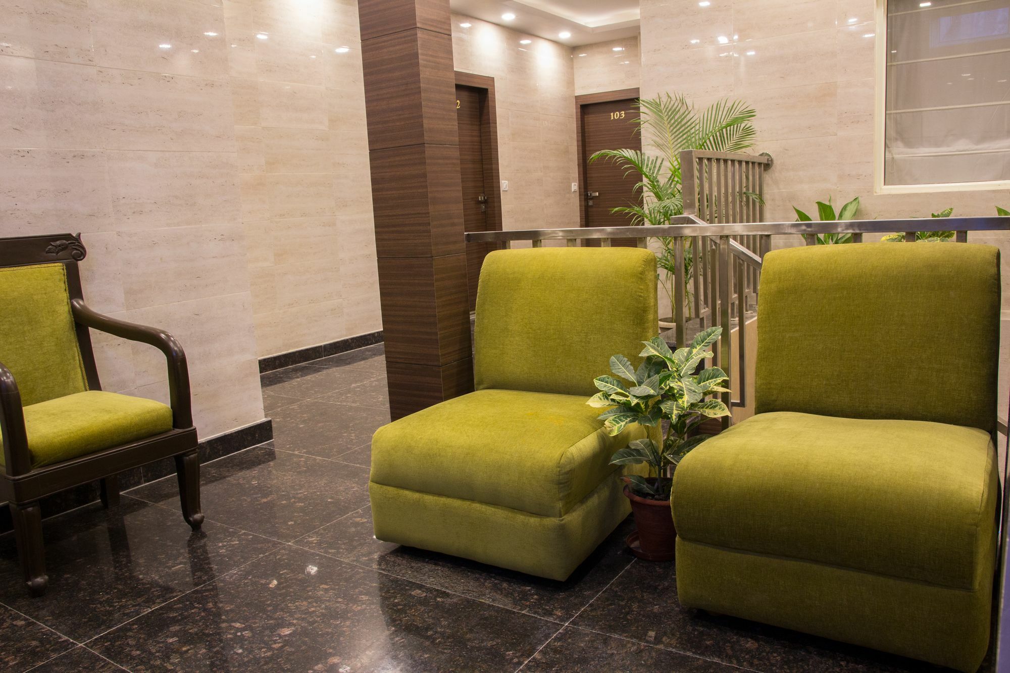 Hotel Pawan Plaza Near Sir Ganga Ram Hospital Delhi  Buitenkant foto